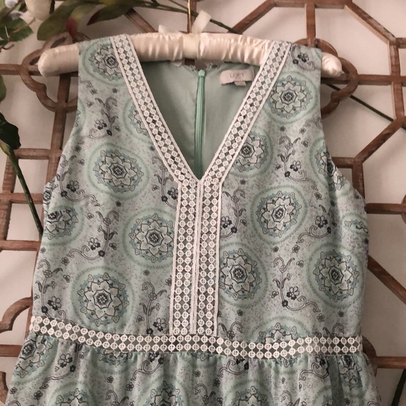 Loft sea green sleeveless dress with lace detail - Picture 2 of 16